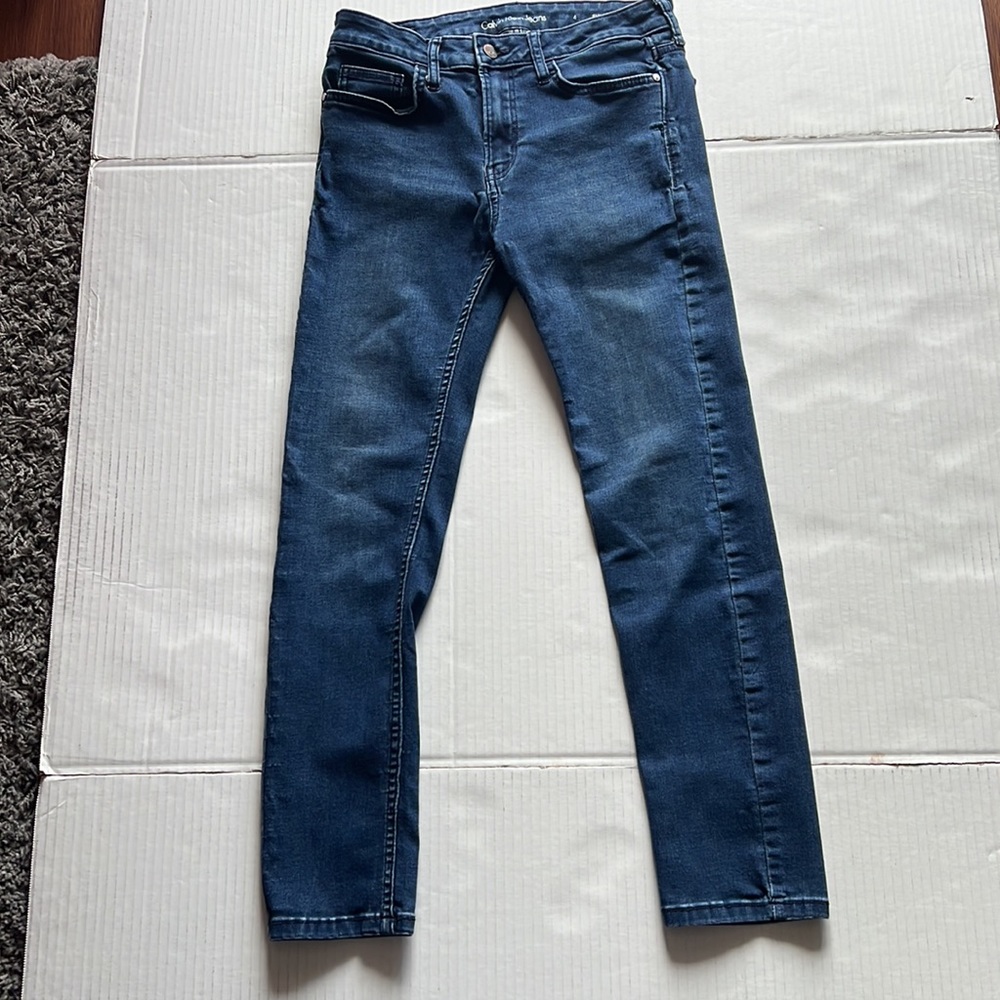 Calvin Klein Jeans.         #1055